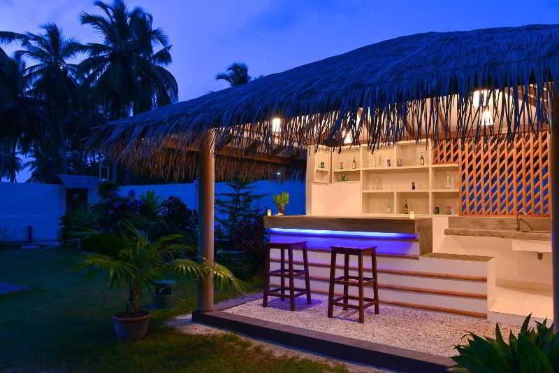 Reveries Maldives Hotel Gan  Exterior photo